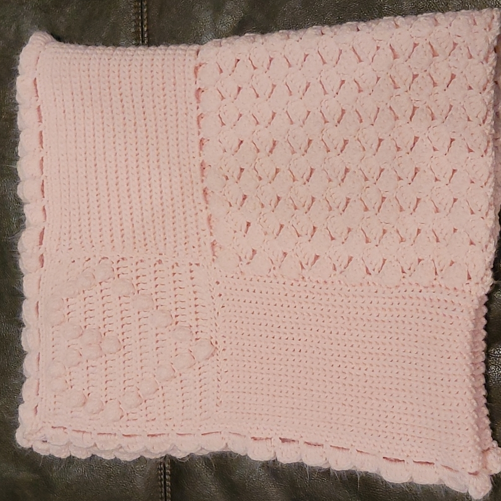 Pale pink crocheted baby blanket with hearts Gorgeous 31"×36"